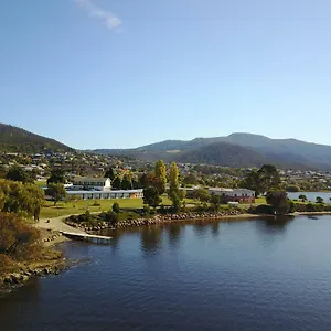 Riverfront & 3*, Hobart Australien