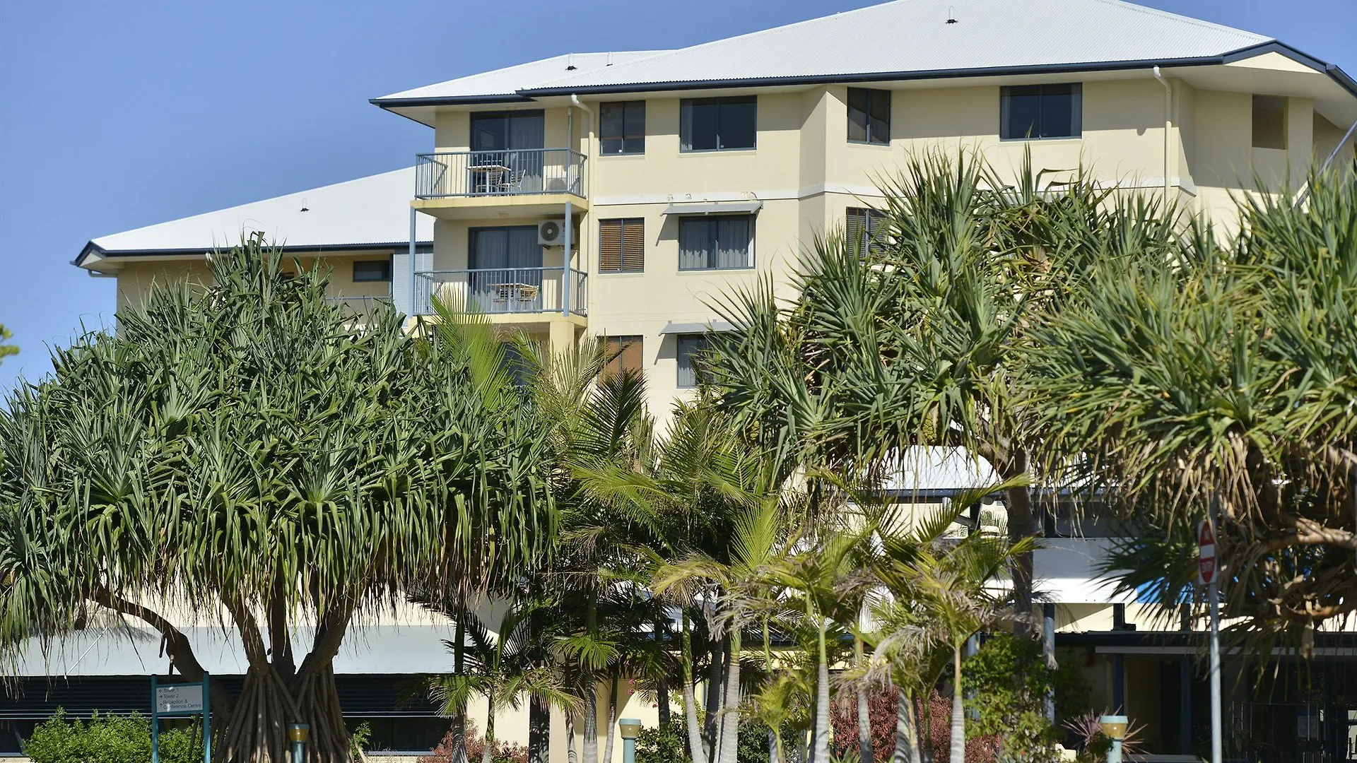 ****  Mantra Hervey Bay Aparthotel Australia